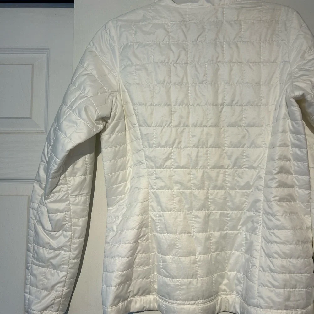Patagonia women’s light weight puffer jacket - Picture 6 of 7